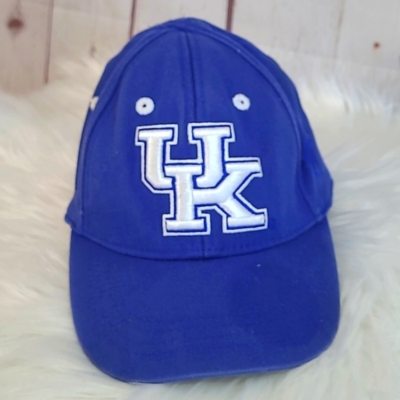 Top of the World Other - University of Kentucky Wildcats Cats UK Embroidered Logo Fitted Hat Cap INFANT